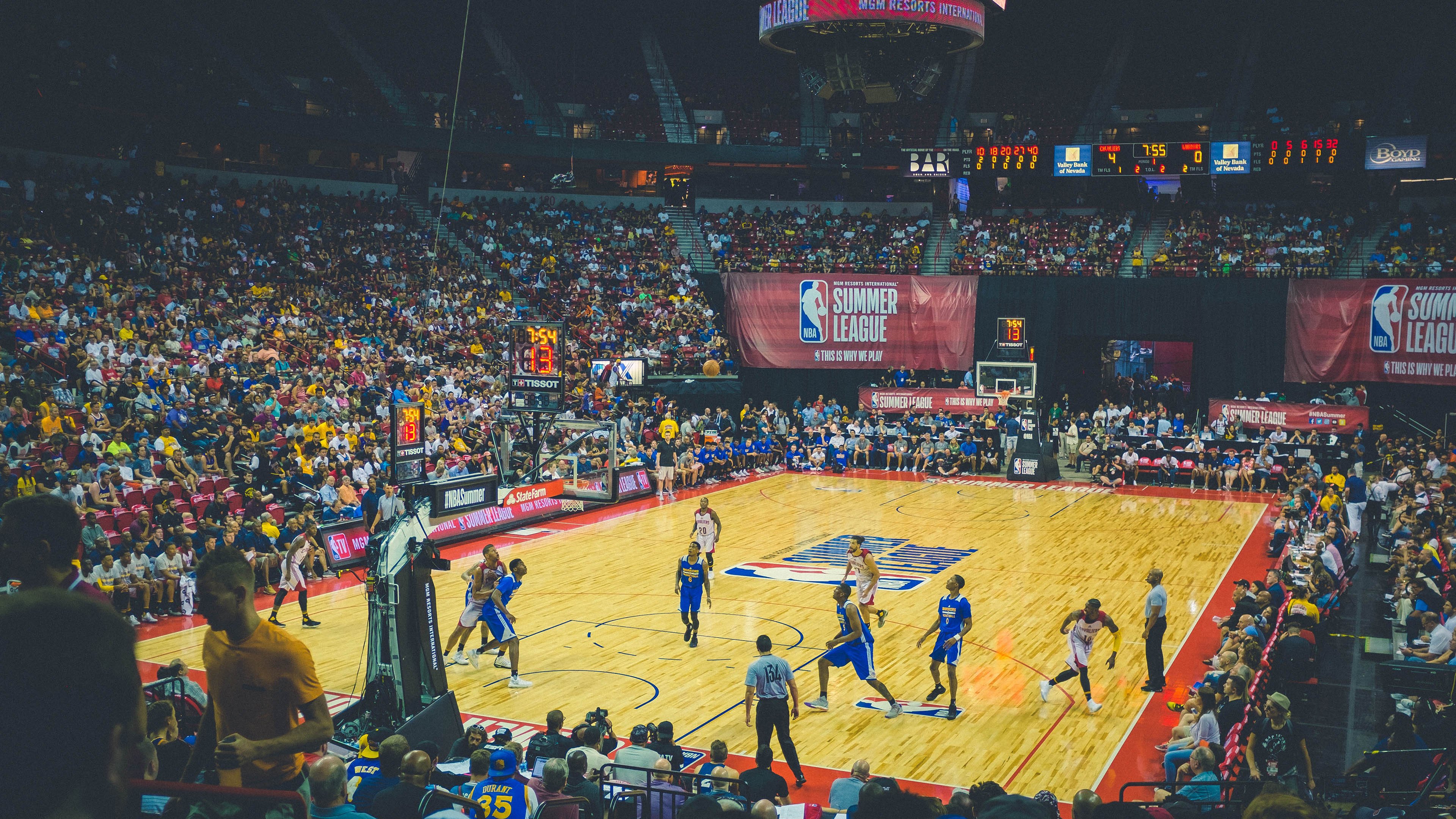 《电子竞技产业链：从比赛到周边产品》，电子竞技产业定义