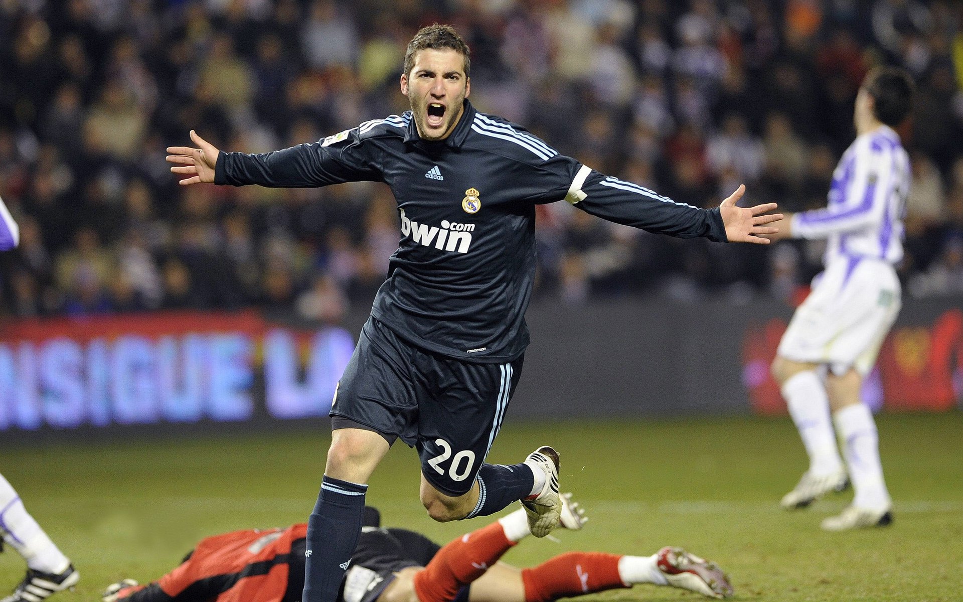 九游体育jiuyousports-荷兰女足在预选赛中遭遇德国绝杀，荷兰女足球